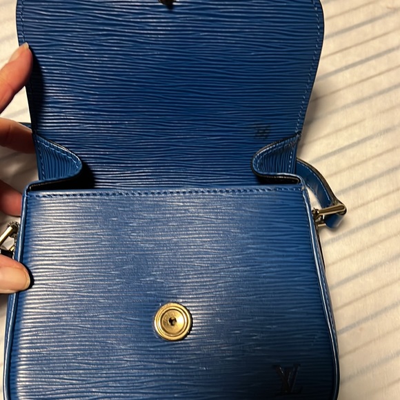 Louis Vuitton Blue Epi St Cloud leather handbag - Picture 4 of 7